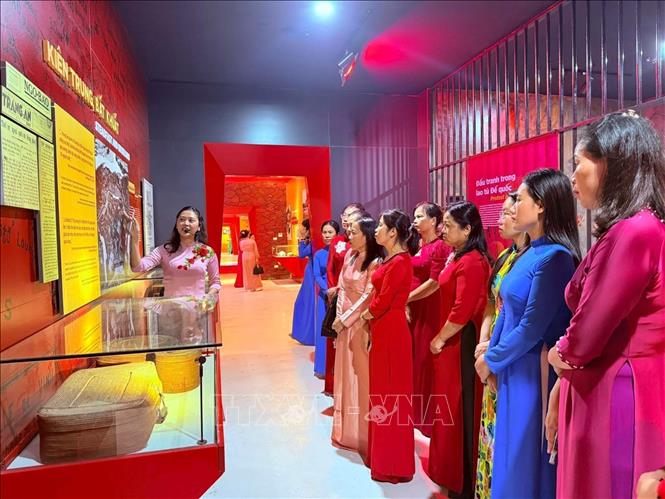 Việc ứng dụng công nghệ số là bước đi quan trọng đầu tiên trong công tác bảo tồn di sản tại Nghệ An. (Ảnh: Bích Huệ/TTXVN)